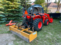 2012 Kubota L3200 tractor, bucket, snowblower, rake, box blade