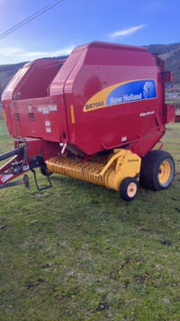 New Holland Round Baler