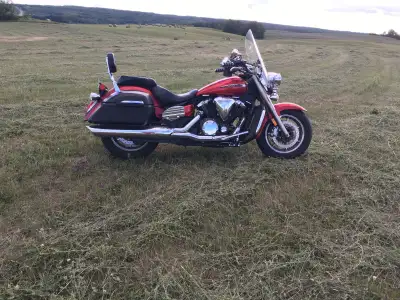 V star 1300 2012 30,000 kilograms New battery Boss surround system And more