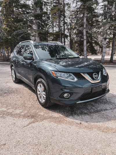 2014 Nissan Rogue SV - Safetied - Clean Title - 7 Seater