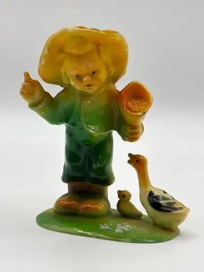 Mini Farmer Figurine - Marx Made in Hong Kong, 7cm tall Shipping in Canada available. For delivery i...