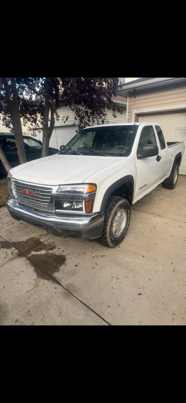 2005 GMC Canyon 4x4 ext cab  in Cars & Trucks in Calgary