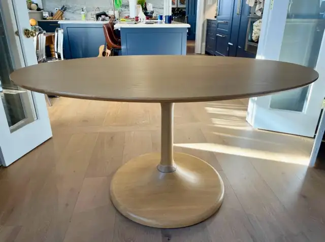 Crate and Barrel Nero dining room table  in Dining Tables & Sets in Hamilton - Image 3