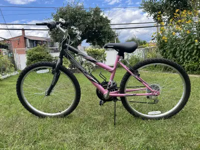 PINK SUPERCYCLE SC 1800 MOUNTAIN BIKE/Vélo de Montagne, View more