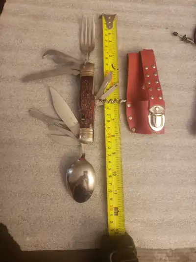 UP For sale we have this nice vintage camping knife The knife is new but the case as some damage it...