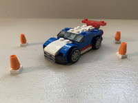 Lego Creator 3 en 1 : voiture de course bleu