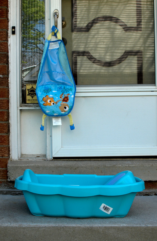 Baby Items in Bathing & Changing in Windsor Region - Image 4