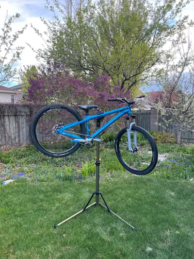 NS zircus/ Octane one dirt jumper, View more