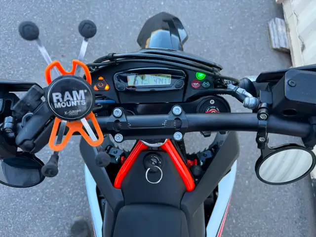 KTM Super Moto - SMC R 690 in Street, Cruisers & Choppers in Vernon - Image 7
