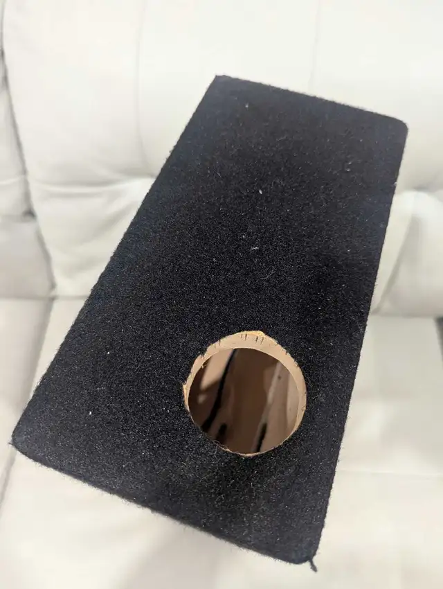 Dual 8"(?) shallow/low profile enclosure in Speakers in Mississauga / Peel Region - Image 6