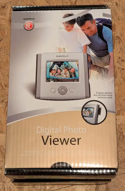 NEW RadioShack Digital Photo Viewers 3.5" LCD Screen, View more