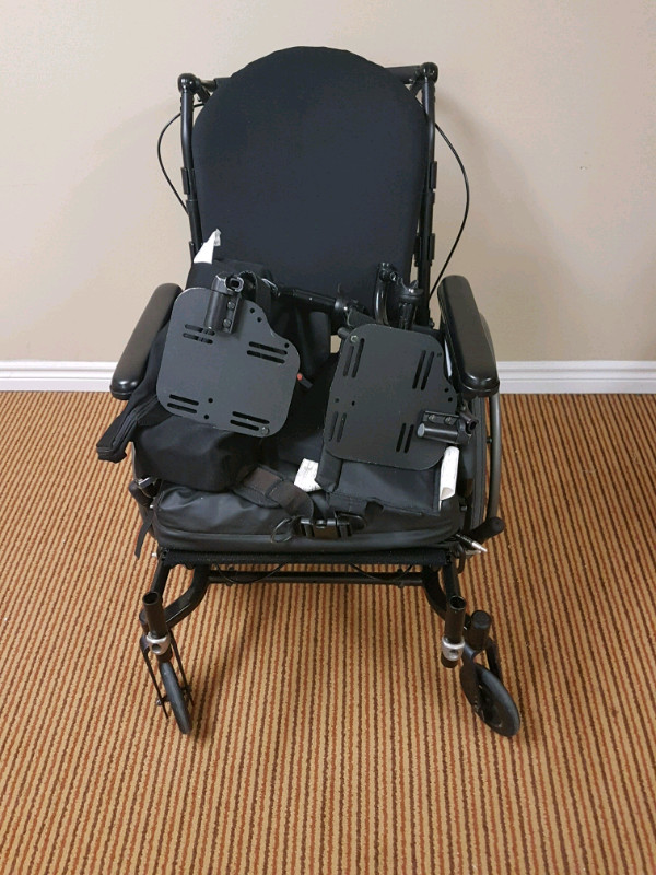 Quickey SR45 wheelchair in Other in Mississauga / Peel Region - Image 4