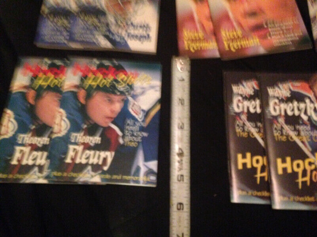 10 Mini Hockey Books in Children & Young Adult in St. Catharines - Image 4