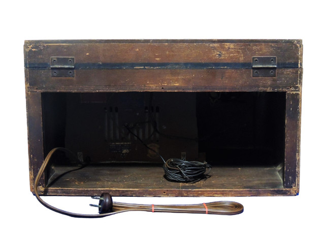 *AS-IS* 1946/1947 Northern Electric 5004 Radio Phonograph in Arts & Collectibles in Oshawa / Durham Region - Image 3