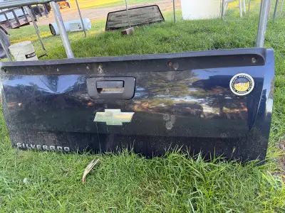 Used tail gate in mint condition no rust just little dent as seen in pic best offer takes it was a s...
