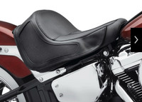 Harley reach seat (BRAND NEW)