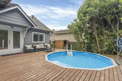 3 bedroom 2 bathroom Utilities included Parking available Laundry included Available from 15 feb