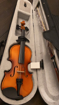 Brand New 1/8 Violin, Solid wood violin come with bow/case/Rosin