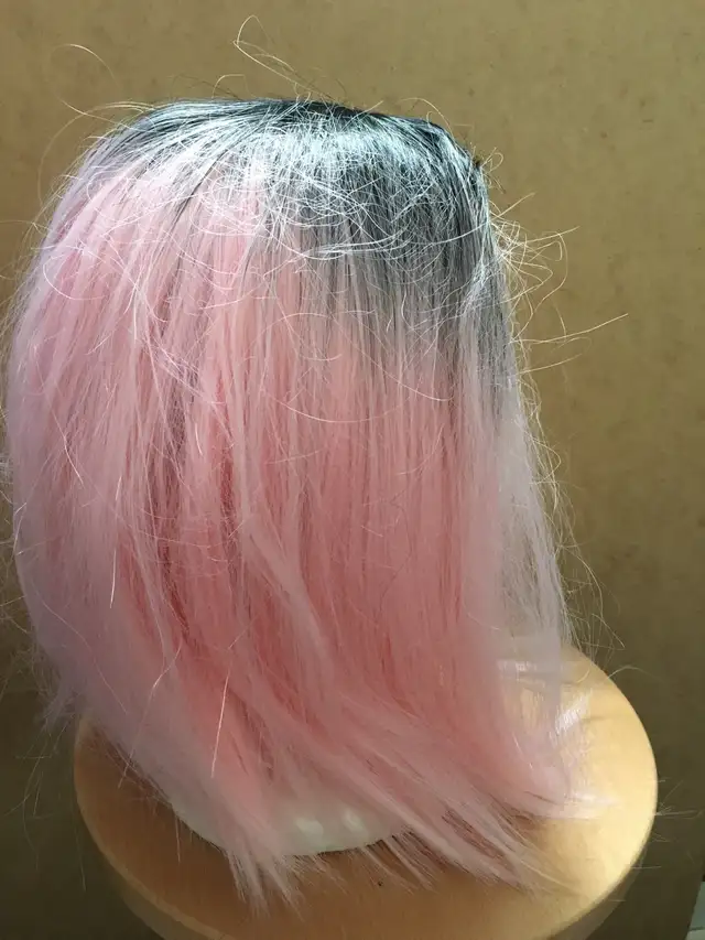 Pink halloween wig in Holiday, Event & Seasonal in City of Montréal - Image 4