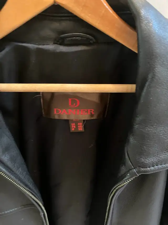 Danier Leather Jacket - Men’s Large  in Men's in Kitchener / Waterloo - Image 3