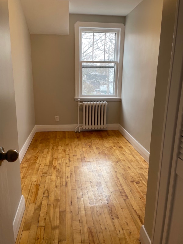 23 Bedroom Semi for Rent with Yard Long Term Rentals Moncton Kijiji