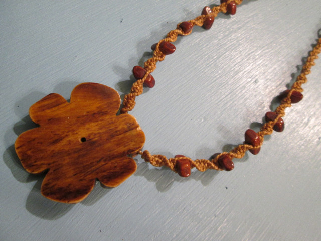 wood necklace in Jewellery & Watches in North Bay - Image 3