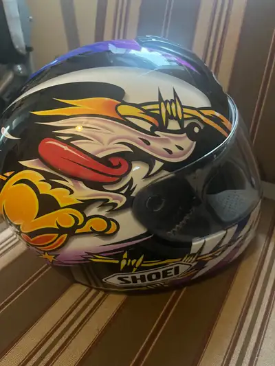 Shoei race helmet, excellent condition , air vents, visor mint, this is a fantastic helmet for prote...