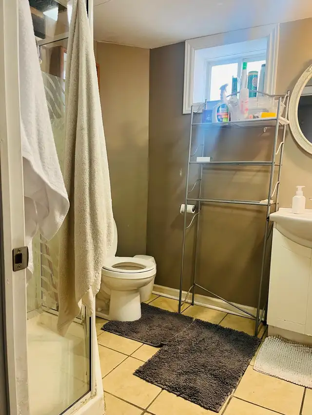 BARRIE BEST Rooms for Rent February 1st  $495 Sharing ROOM in Room Rentals & Roommates in Barrie - Image 34