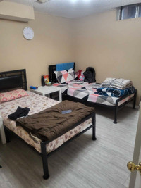 Furn. room for 2  girls Mclaughlin Rd./Chaorlais Blvd, (pics)