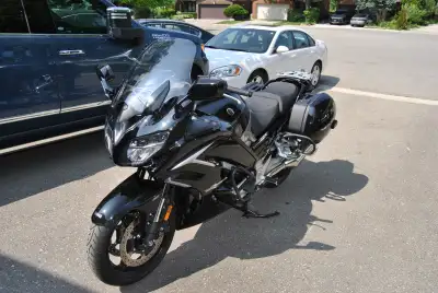 Mature rider, never abused Oil and Filter just changed, ready for the season 2350 Kilometers (See pi...