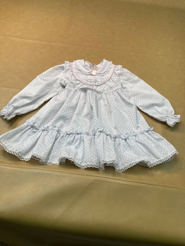 Dresses -size 3 in Clothing - 3T in Strathcona County - Image 3
