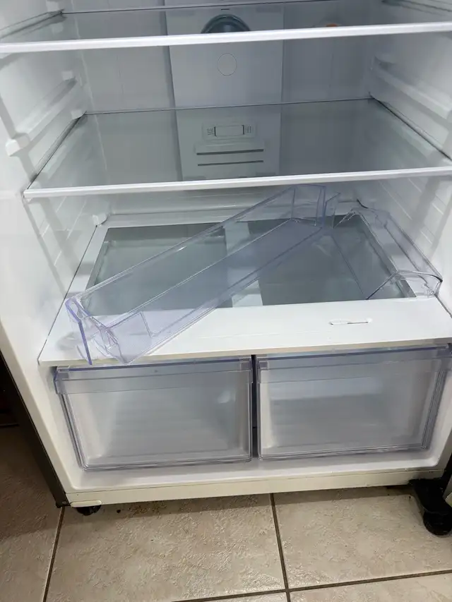 Réfrigérateur  in Refrigerators in City of Montréal - Image 3