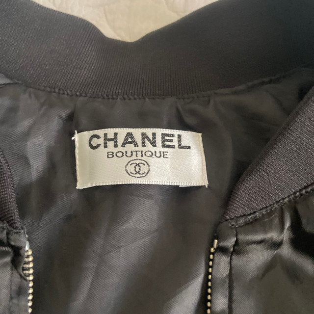 Authentic Chanel jacket vintage  in Women's - Tops & Outerwear in Kitchener / Waterloo - Image 2