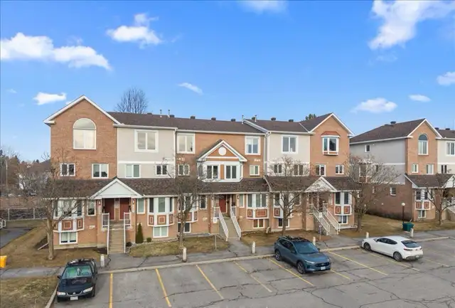 September 1: 2bedroom 1.5 bath for Rent