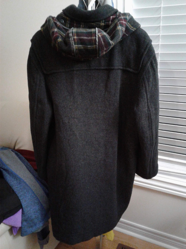 wool  coat in Women's - Tops & Outerwear in Mississauga / Peel Region - Image 2