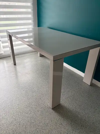 Table grise pour salle à manger, View more