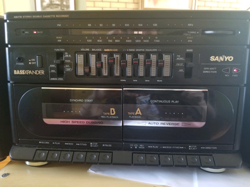 Sanyo AM/FM Double Cassette portable boombox Stereo Systems & Home Theatre Edmonton Kijiji