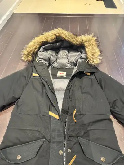 SINGI DOWN JACKET W (winter jacket), View more