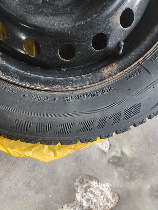 195/65 R15 winter tires on rims in Tires & Rims in Kitchener / Waterloo - Image 2