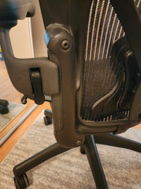 Size C - Posturefit Herman miller aeron chair 