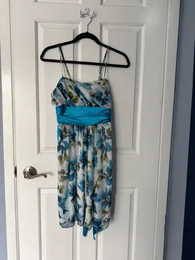 Jolie Women’s 4 Petite Floral Prom / Graduation Dress, View more