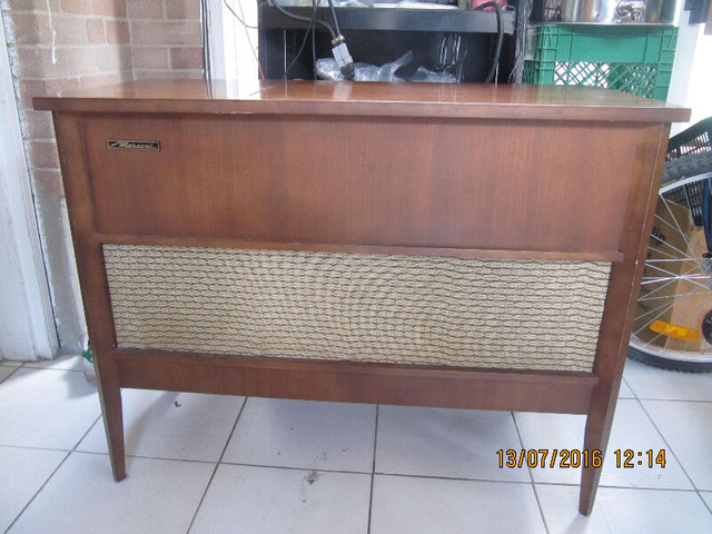 VintageClassicMarconiModel 4513 Stereophonic HiFi Circa 1960s in Arts & Collectibles in Mississauga / Peel Region - Image 2