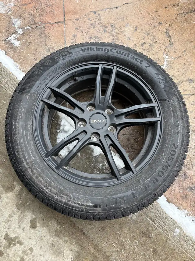 Winter Tires w/Alloys 205/60/16 in Tires & Rims in Mississauga / Peel Region - Image 2