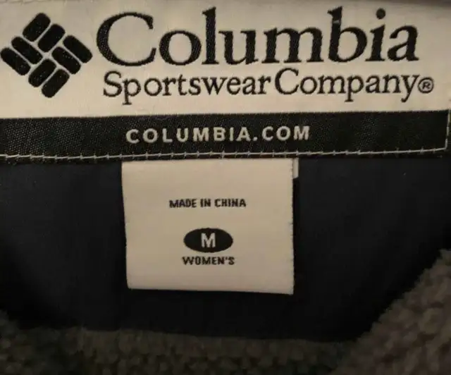 Columbia winter jacket (M) in Women's - Tops & Outerwear in Laval / North Shore - Image 4