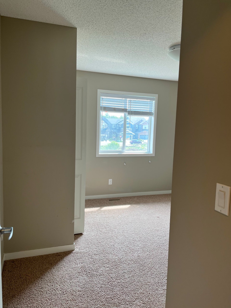 Rare Walkout Home 4