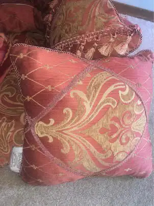 Stunning 9 Piece Queen Duvet Bedding  in Bedding in Calgary - Image 3