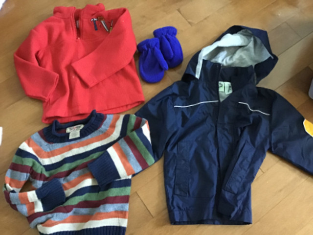 12 PIECES SIZE 2T MIXED BRAND CLOTHING JACKET SWEATER FLEECE in Clothing - 2T in Peterborough - Image 2