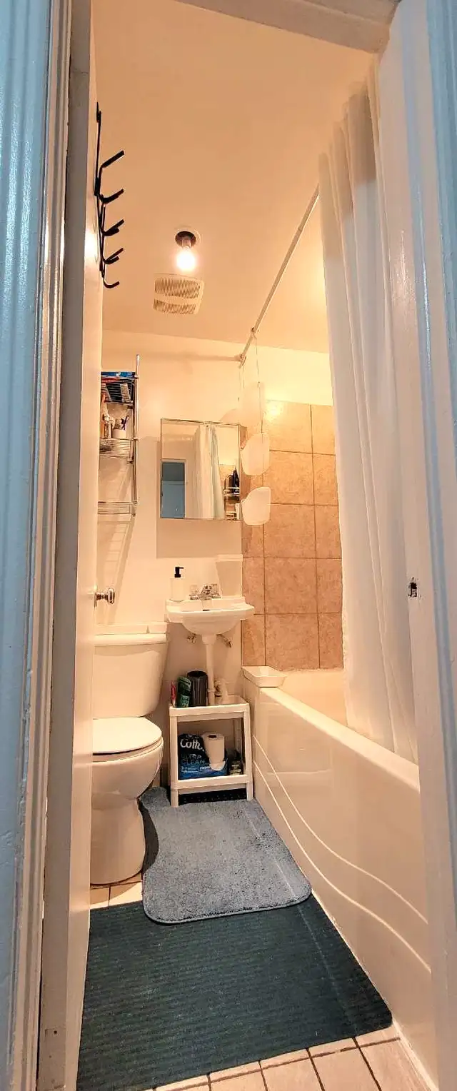 Private bedroom for rent - Private bedroom for rent62865716252930124