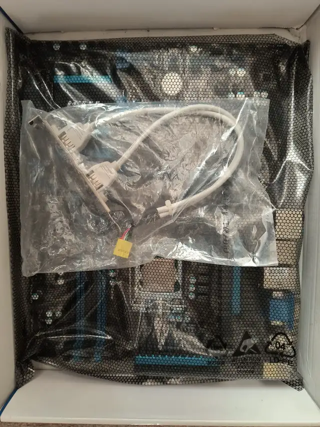 Intel i5 4460 CPU, CPU Fan, DDR3 16GB, MSI Z87 G55 board, Case. in System Components in Ottawa - Image 7
