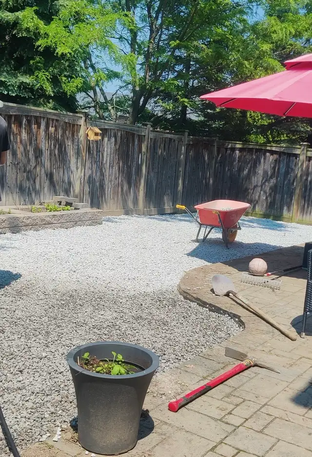 Interlocking / Landscaping454687285104486400